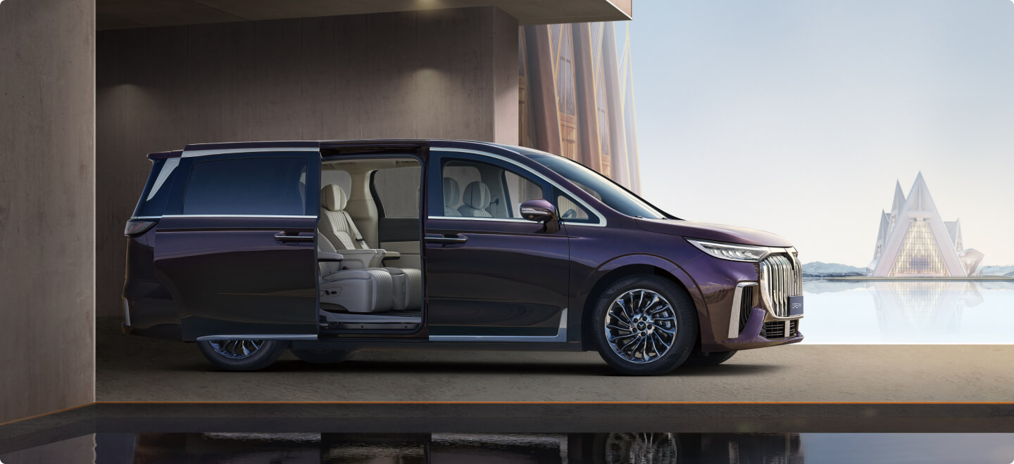 VOYAH DREAM – Flagship Luxury Plug-In Hybrid MPV